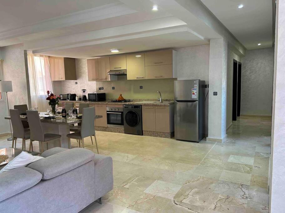 Appartement Haut Standing 3 Chambres Avec Terasse Quartier Gueliz Hivernage A Marrakech I19 مراكش المظهر الخارجي الصورة