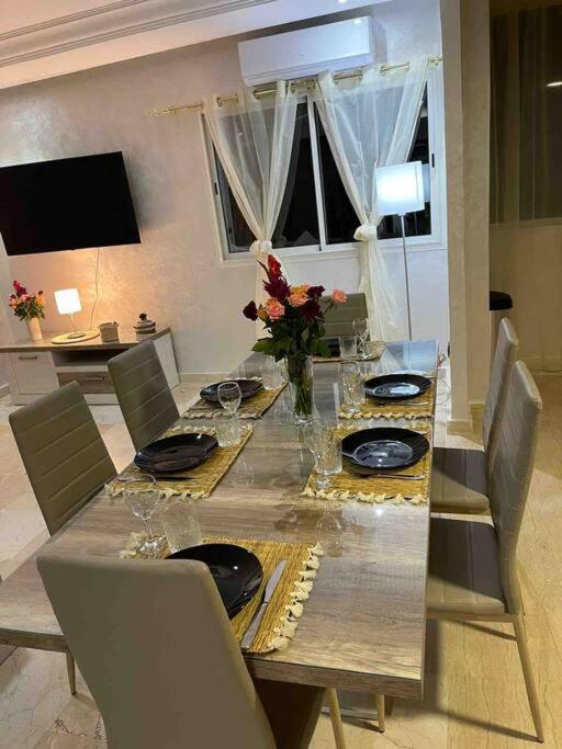Appartement Haut Standing 3 Chambres Avec Terasse Quartier Gueliz Hivernage A Marrakech I19 مراكش المظهر الخارجي الصورة